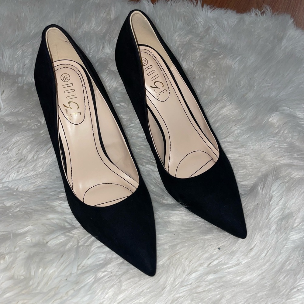 New pointed toe heels